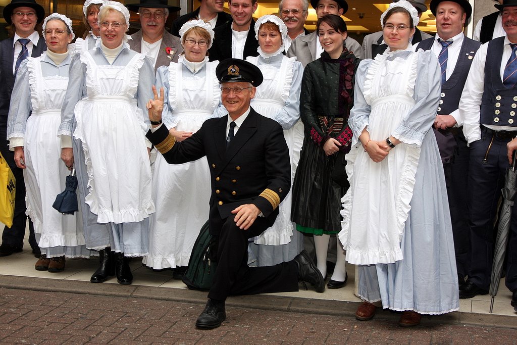 Cheerful people from Hamburg by Finn Lyngesen