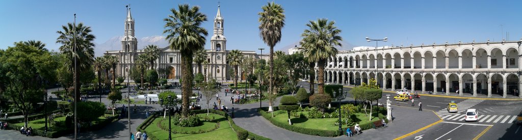 Plaza de Armas, Arequipa - Peru by J. Ysaacx A.T.