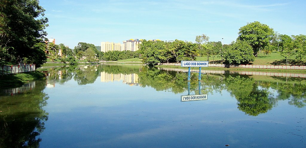 SESC - Lago dos Sonhos by Júlio César Dias