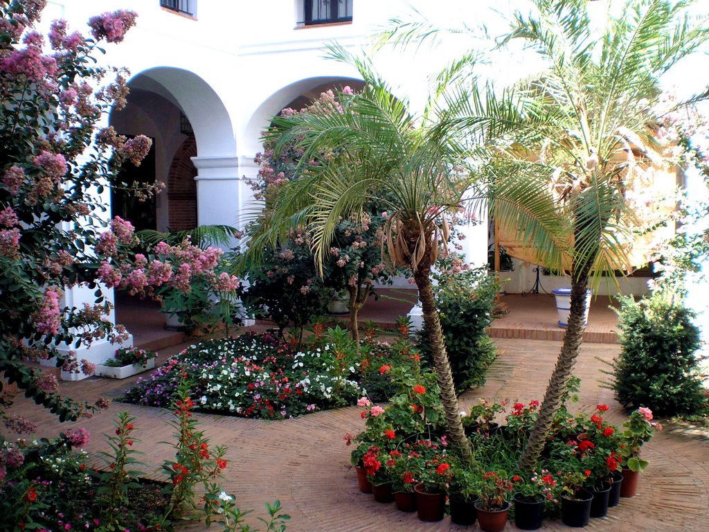 Palos de la Frontera, Monastero de la Rabida, internal garden - August 2008 by Roberto Bubnich