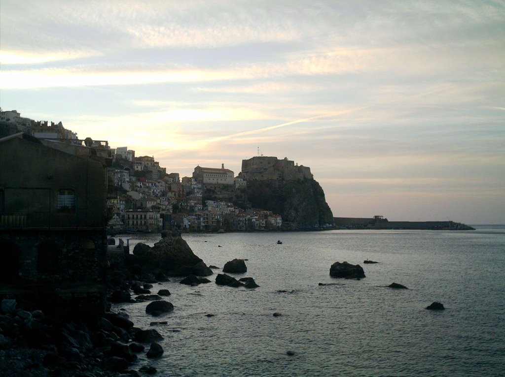 Chianalea, Scilla by R Geta