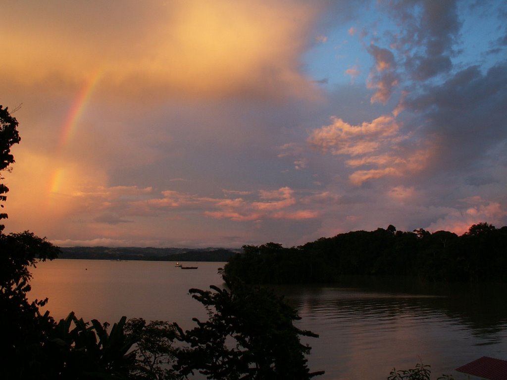 BCI Bucht mit Regenbogen by Frank Pustlauck