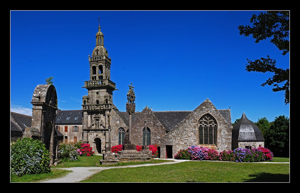 Plomodiern Chapelle Sainte-Marie du Menez-Hom by aida.cz