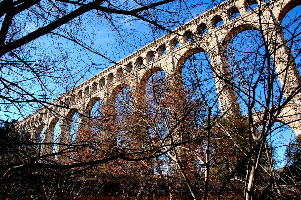 Ventabren (Aqueduc de Roquefavour) by Claude Roussel-Dupré