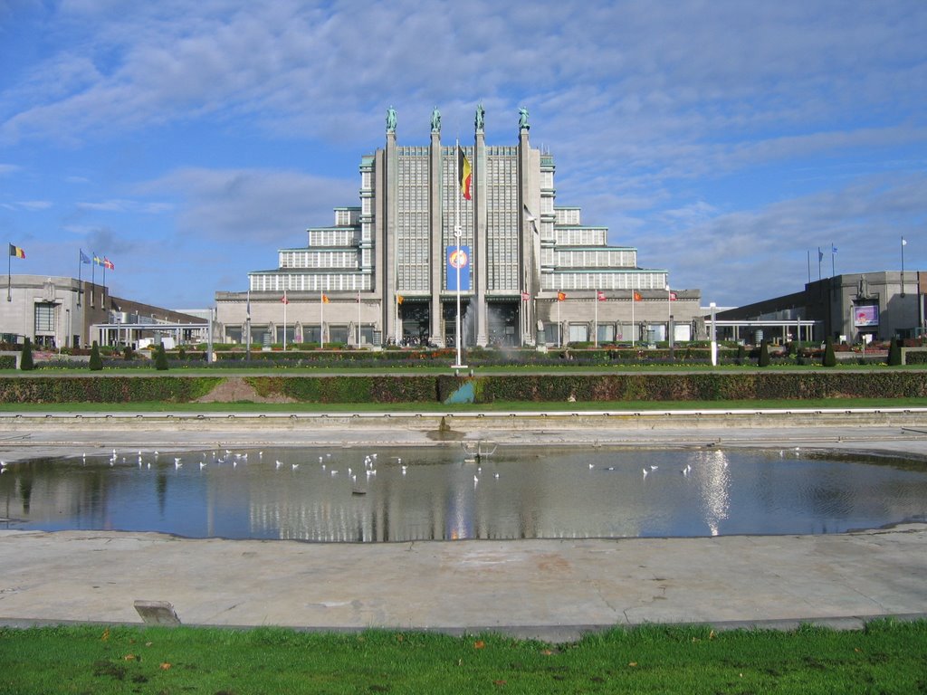 Bruxelles, expo pavillion USSR by Josepien