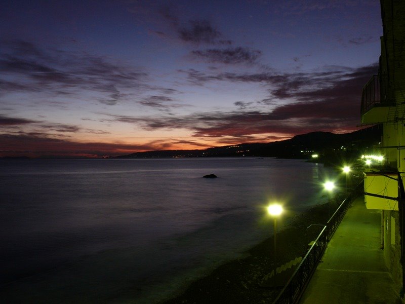 Caronia, alba sul Levante by domenico turrisi