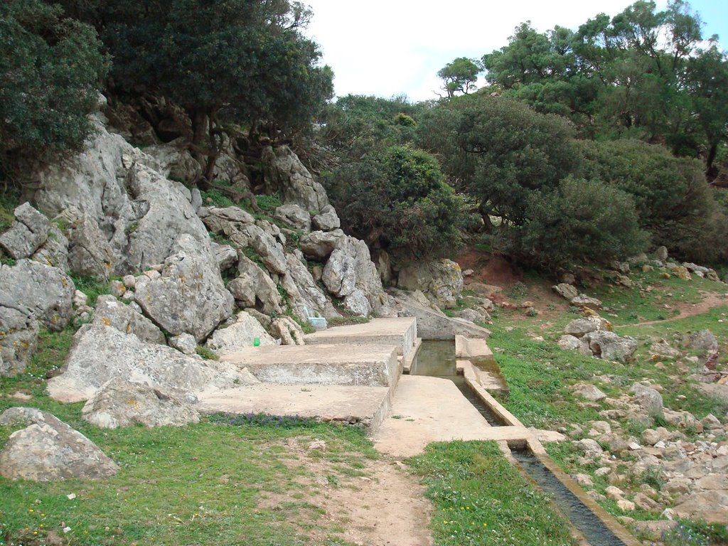 Sourse d'eau à boujmil(ماء الرحبة) by Karrouk Kerkich Moha…