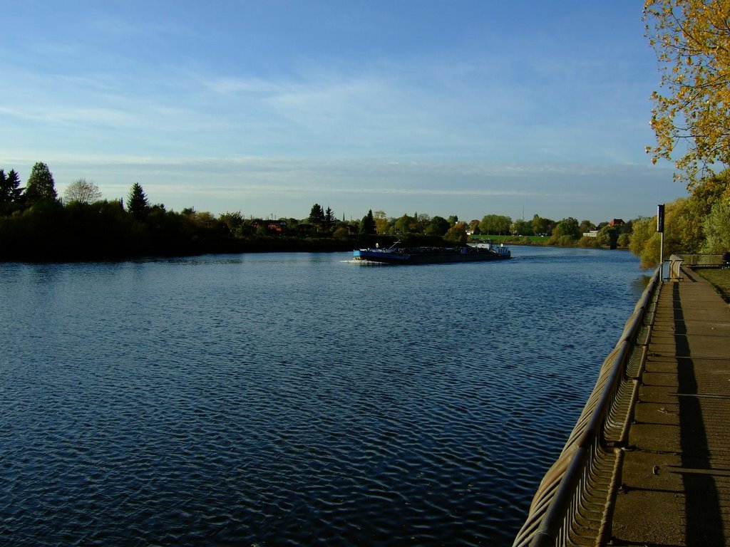 Weser in der Nähe des Weserstadions (2008-10) by arco_on_tour