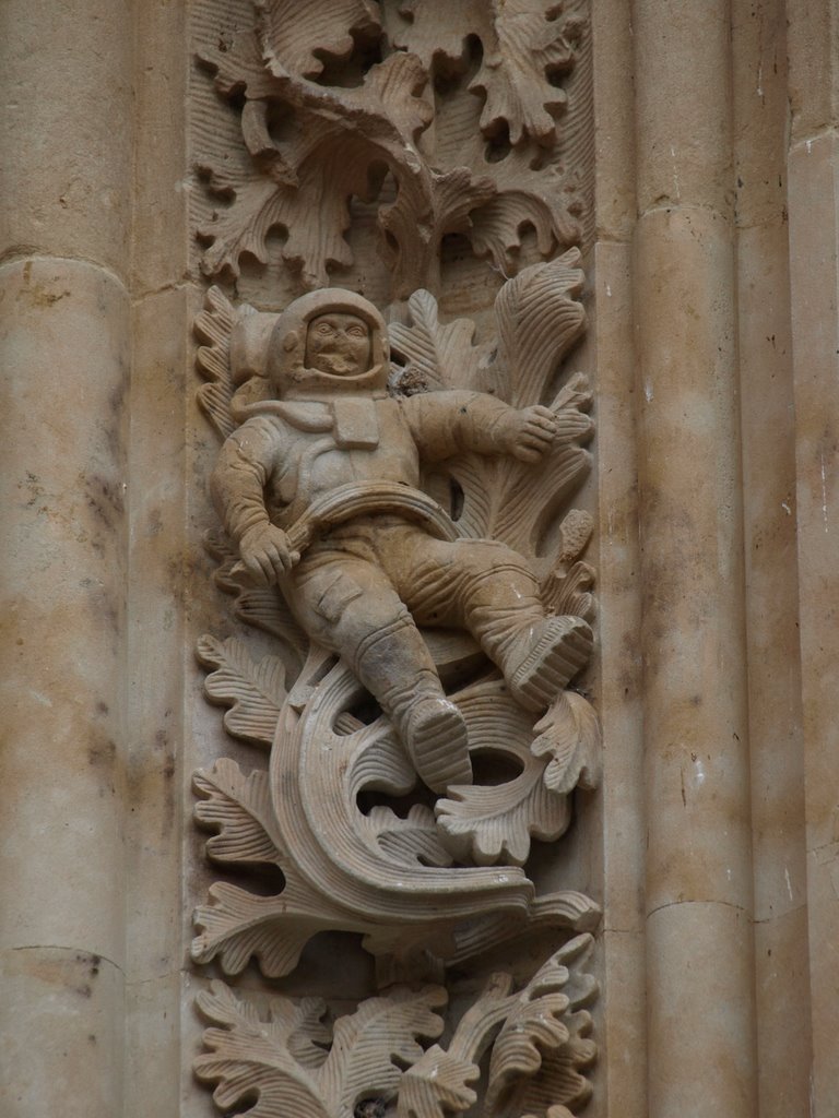 Astronauta Catedral by vacceos