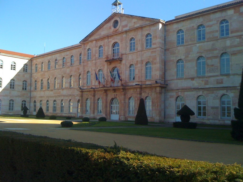 Mairie Caluire-et-Cuire by jducos