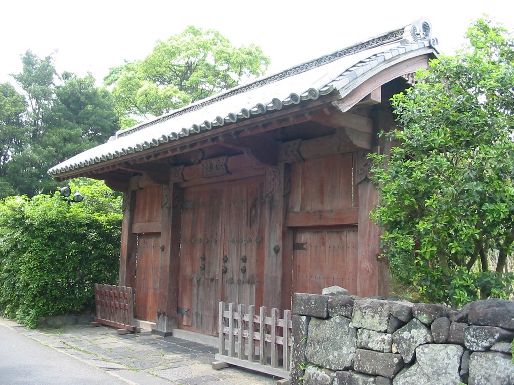 Hagi "Yashiki" gate of the old Fukuhara family's residence,旧福原家萩屋敷門 by satoru_satoru