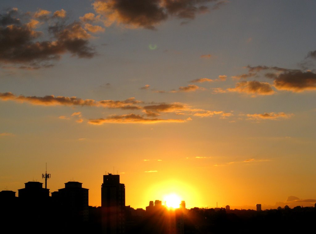 Início do dia - São Paulo, SP, Brasil. by André Bonacin