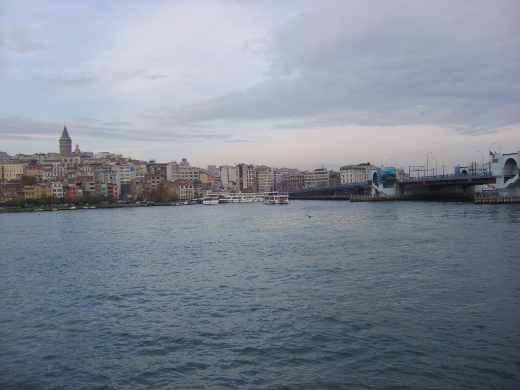 Galata Köprüsü Karaköy Çıkışı by Dedekorkut2