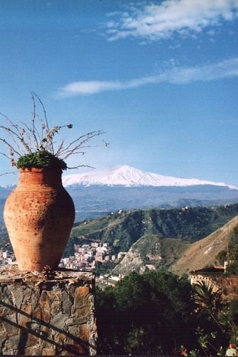 Taormina mit dem Ätna by Winu Kappa