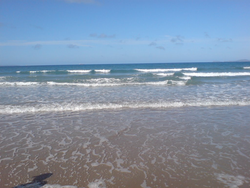 Newgale Beach In August by BobBobBobbb