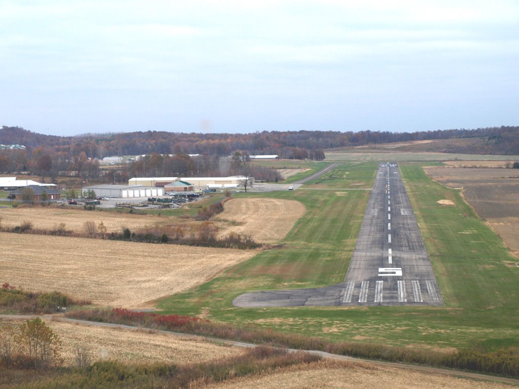 Short Final At Muhlenburg County Kentucky Airport by Johnnie Welborn Jr.