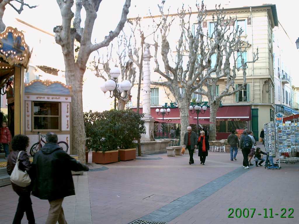 Menton janvier 2008 by NAVION ROBERT