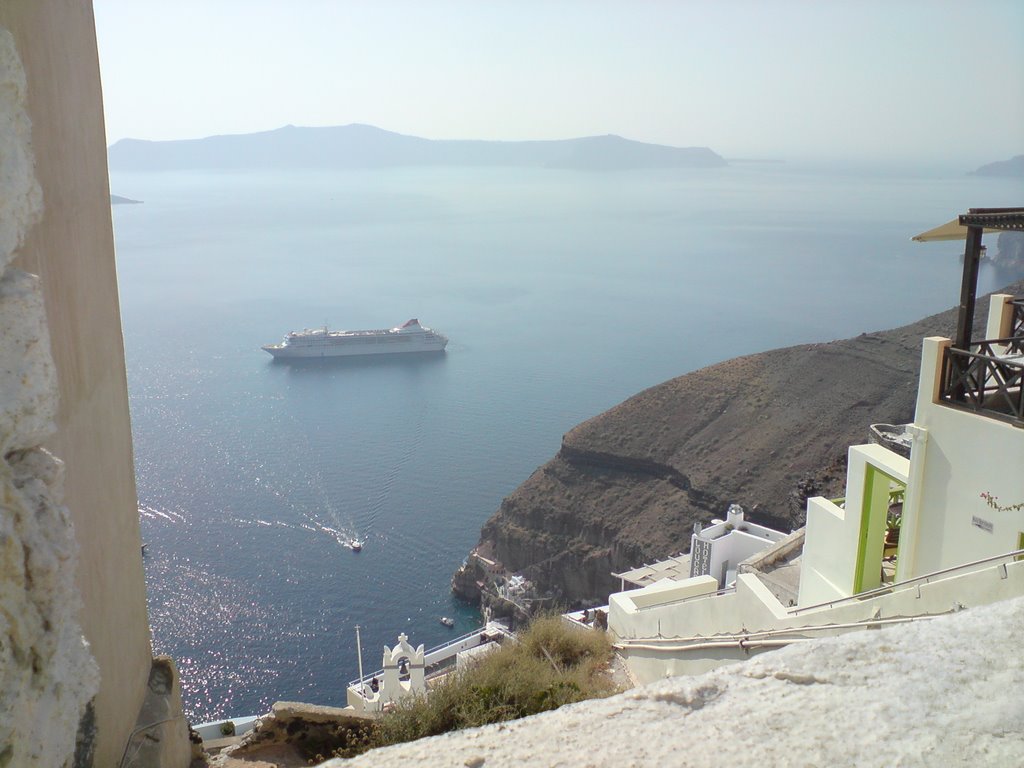 SANTORINI 2008 by Litsa D