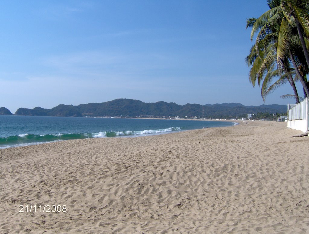 Playa Melaque by Jose Antonio Zarazua…