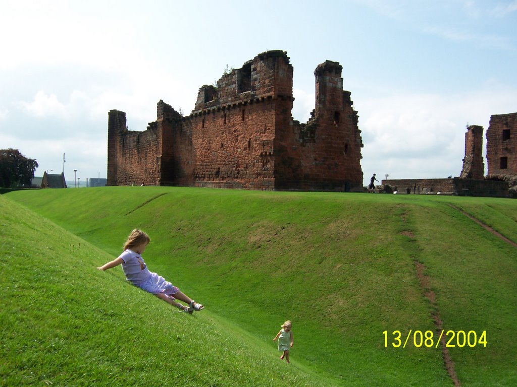 Penrith Castle by 2WheelsBest