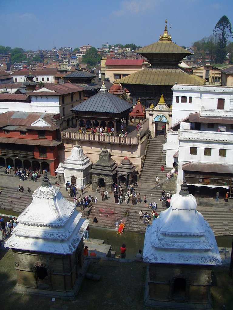 Pashupatinath Temple, March 2005 by bpiot