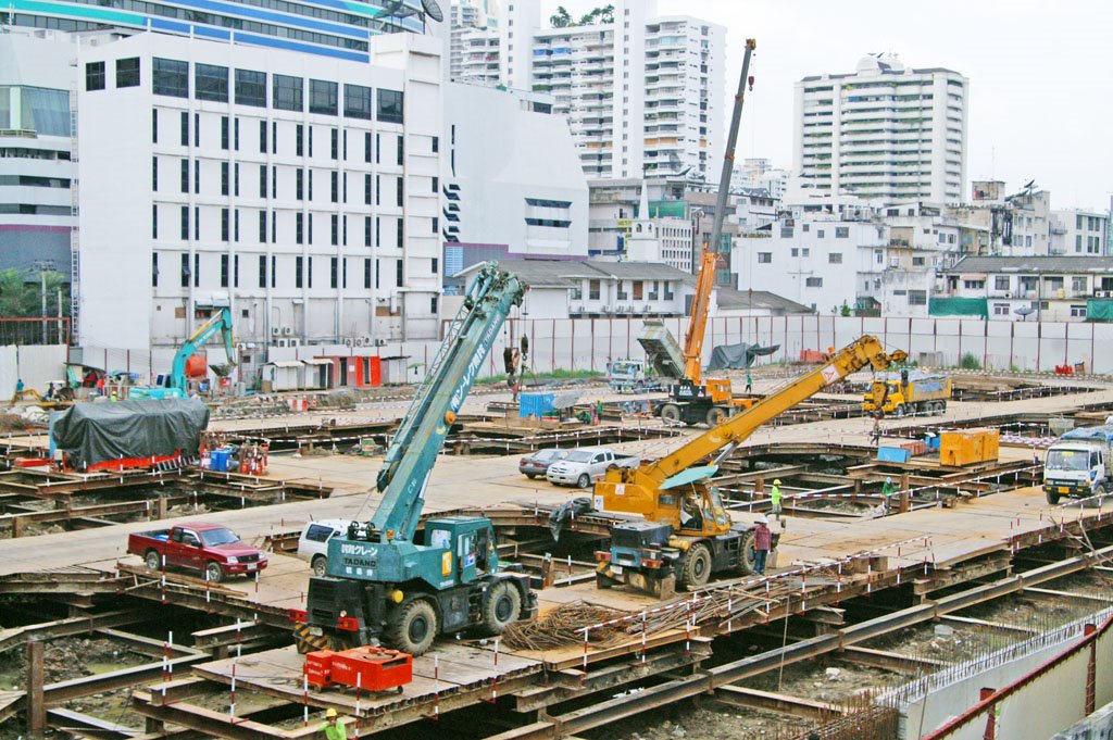 Construction site next to The Westin Sukhumvit by Uwe Schwarzbach