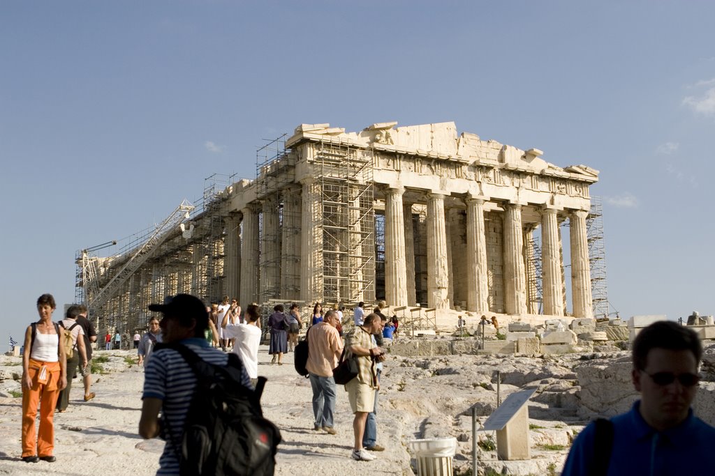 Parthenon by LUIS VILLAZON