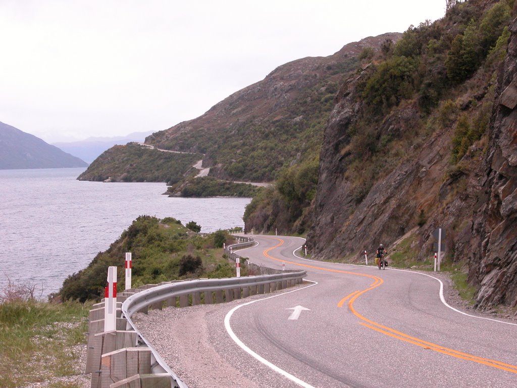 Kingston Road at Lake Wakatipu by gartn001