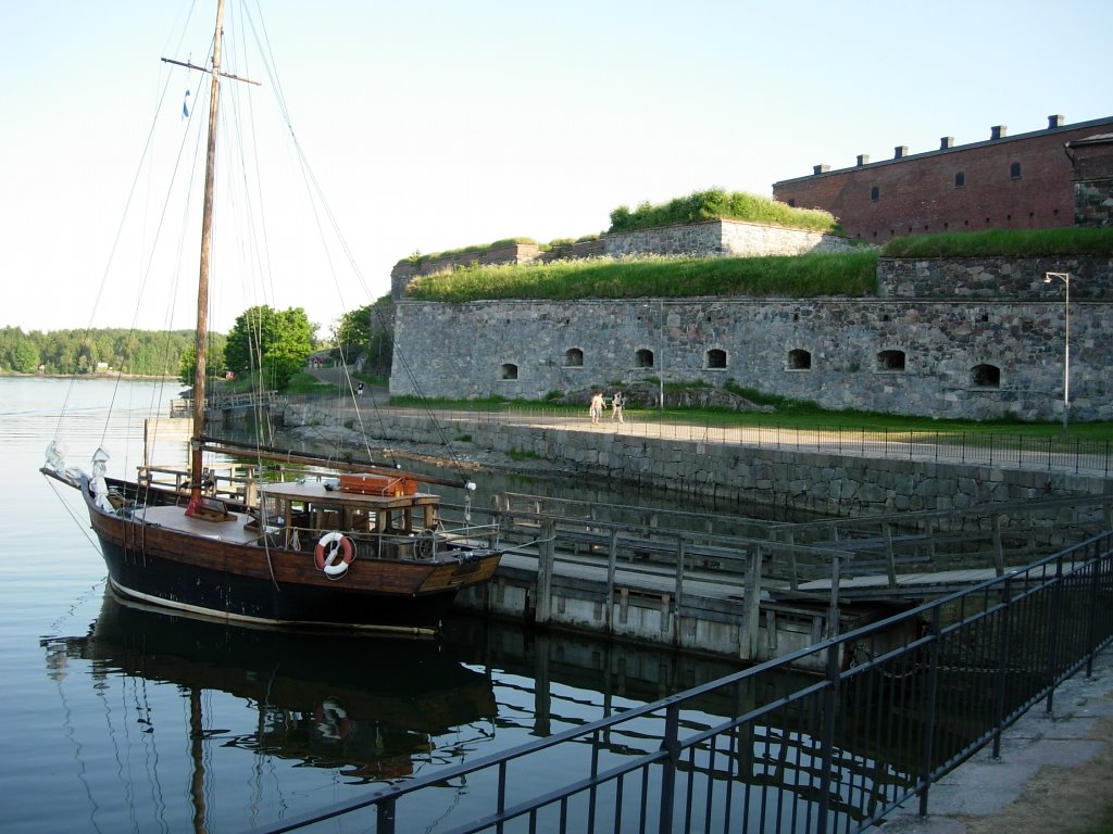 Illa de suomenlinna by david freixenet