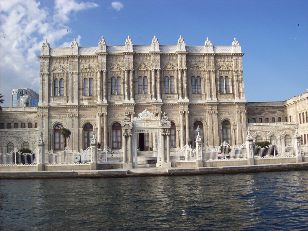 Dolmabahçe Palace ( Vue du Bosphore ) by Chokri Ben Mansoura …