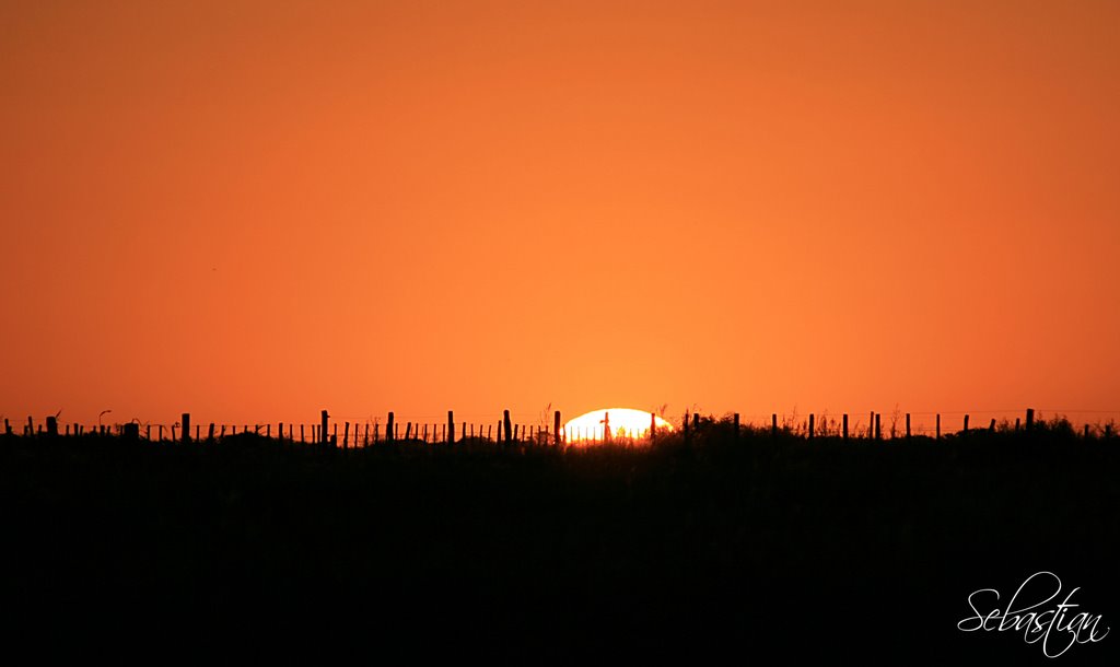 Atardecer en la redonda by seba.es