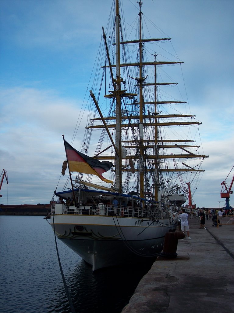 Barco escuela en el Musel.Gijón by ljrozas