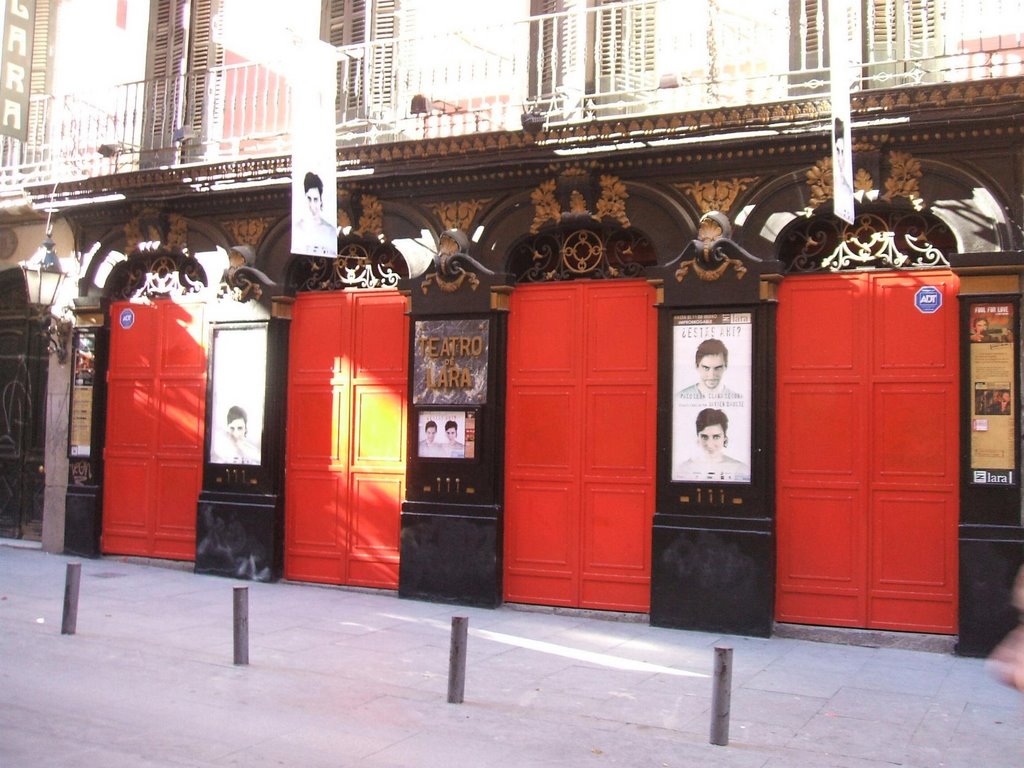 Teatro Lara by Manosbrujas