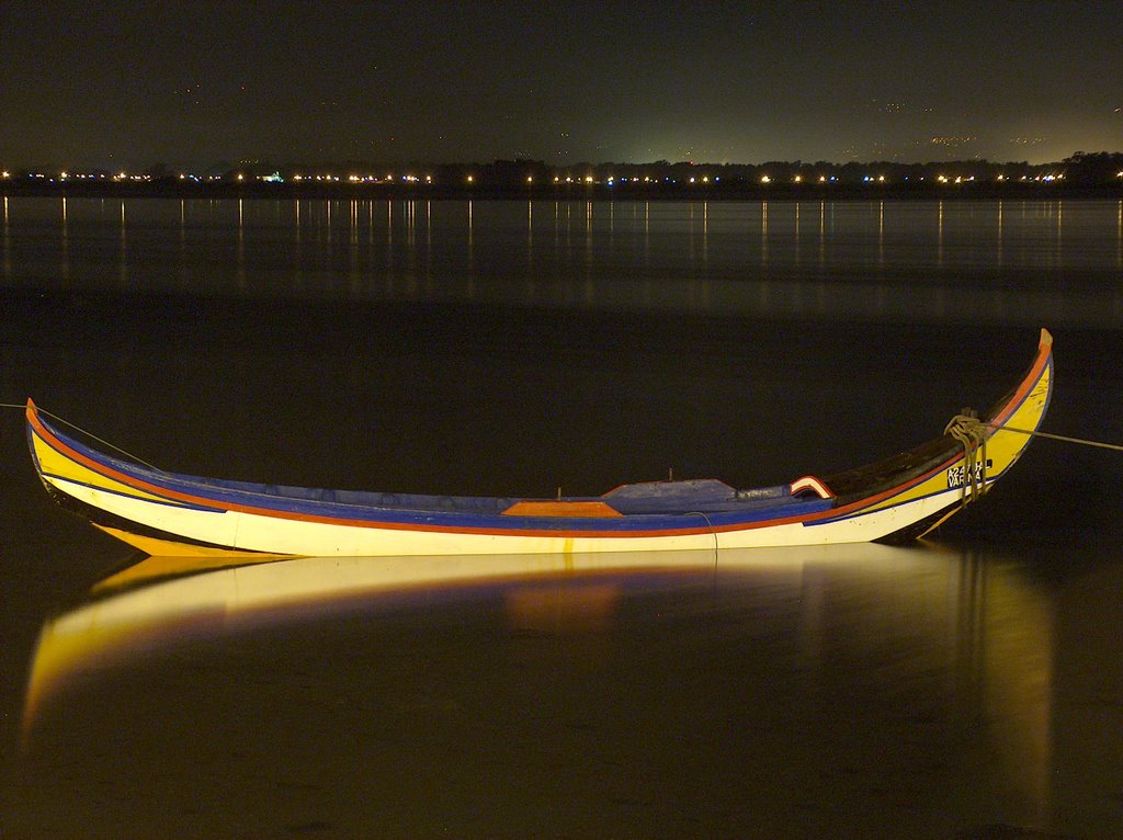 Barcos na Noite by Fernando Rangel