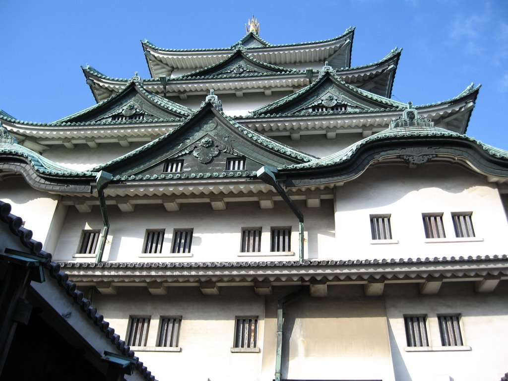 名古屋城天守閣南面 Nagoya Castle by F.Y.