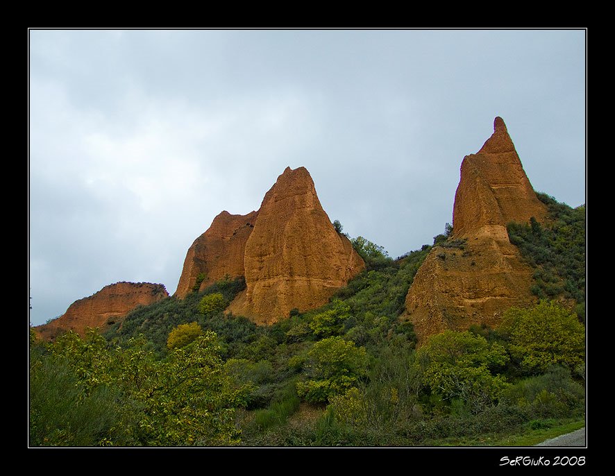 Las Médulas by SeRGiuKo