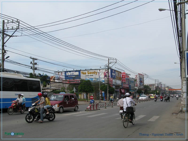 Đường - Quang Trung - Street by Vietnam - Paracels