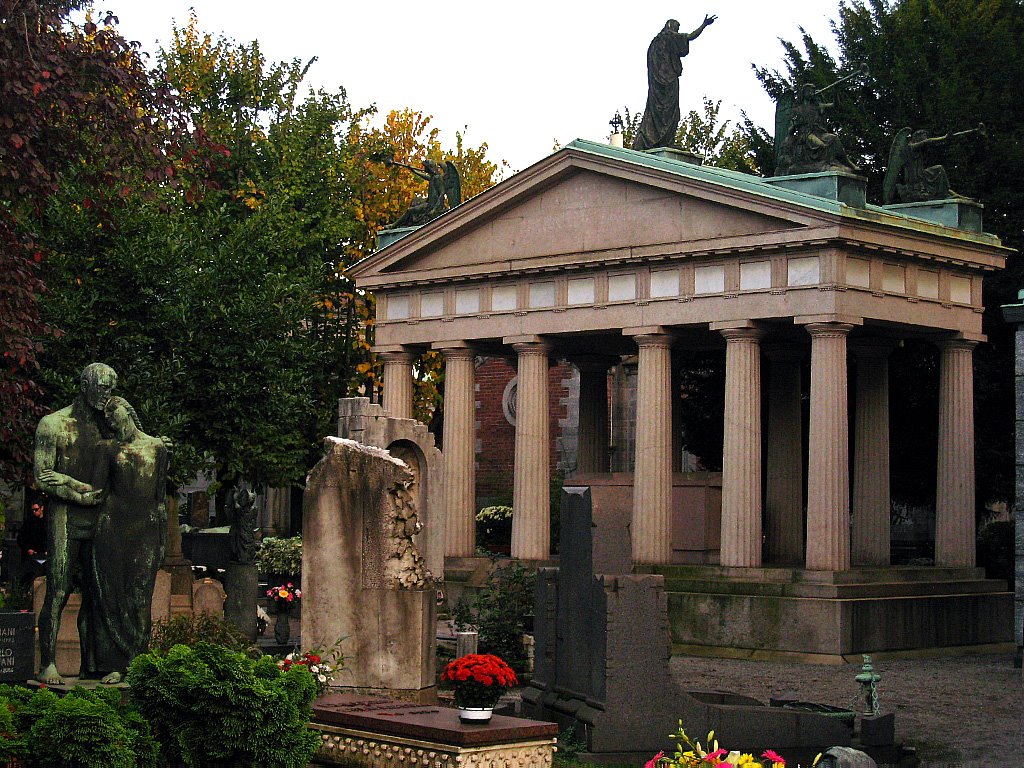 Cimitero Monumentale by Carmel Horowitz