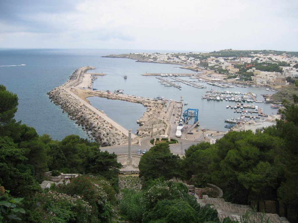 S. Maria di Leuca il porto by armando fracassi