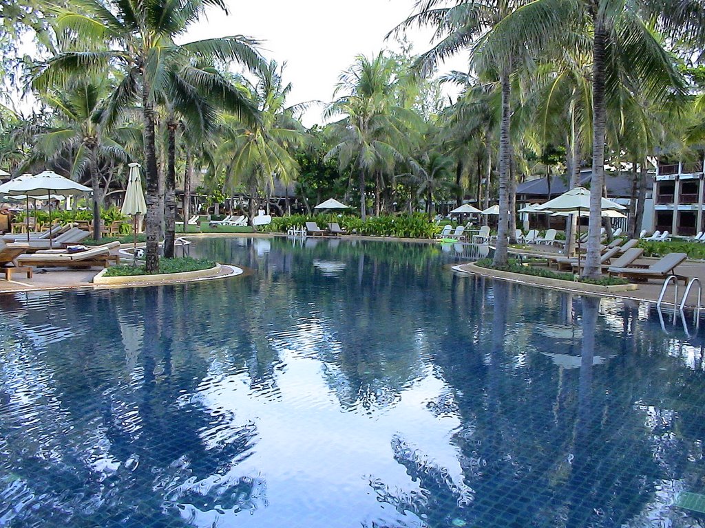 The Kata Thani. Phuket by Sergey Nikolaevich