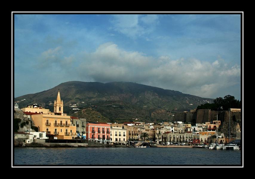 Marina Corta - Lipari, Sicile by doulorama