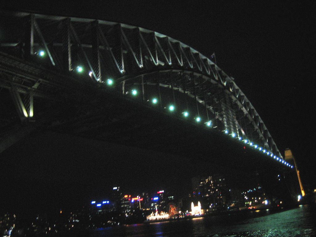 Sydney - A night view of the Harbour bridge by Giancarlo72