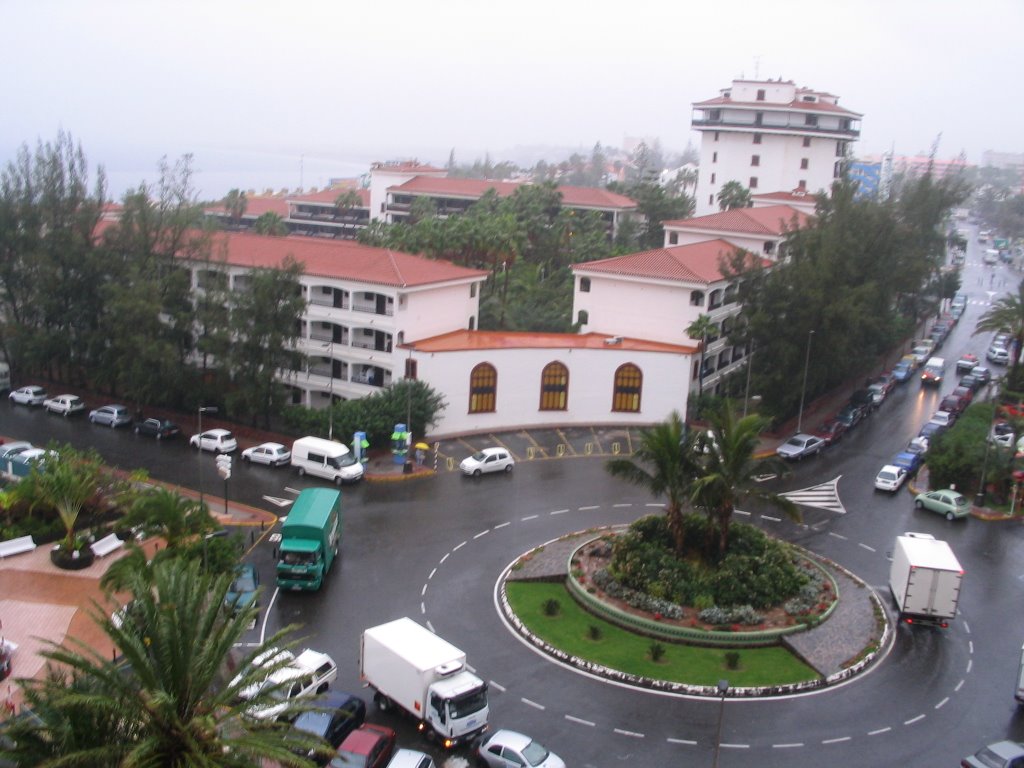 Plaza del Sol Gran Canaria by Angenietje