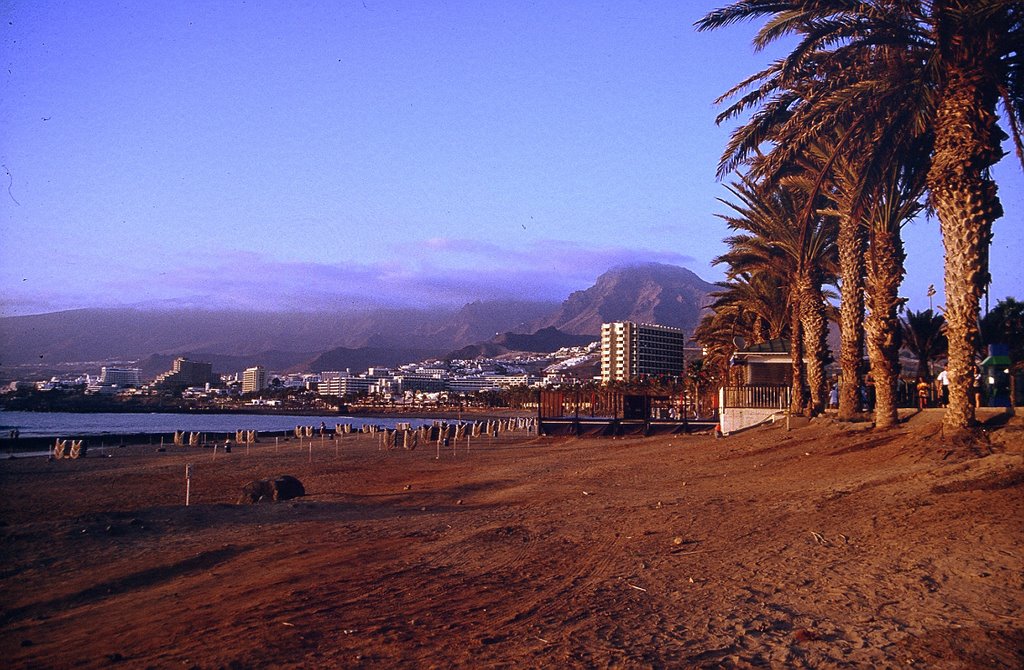 Playa de las Americas by Ronny Rockstroh