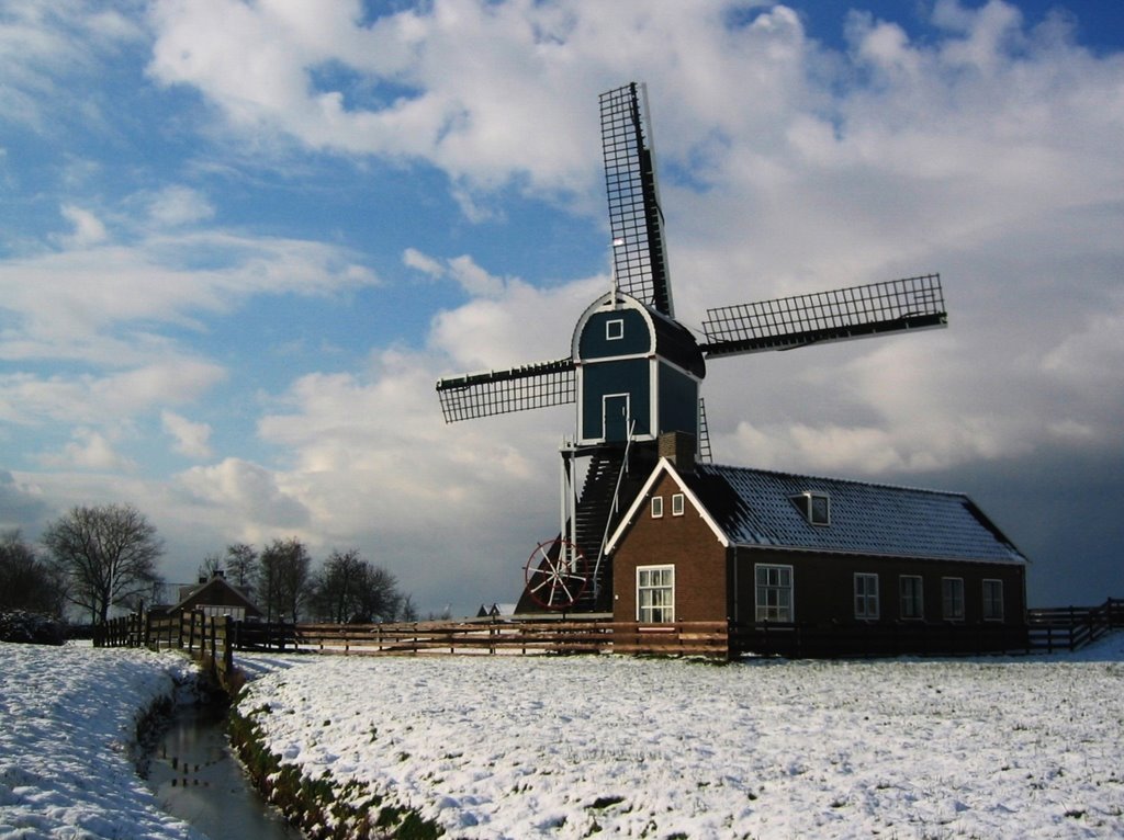 Groote Molen in Zoeterwoude by zwitserw