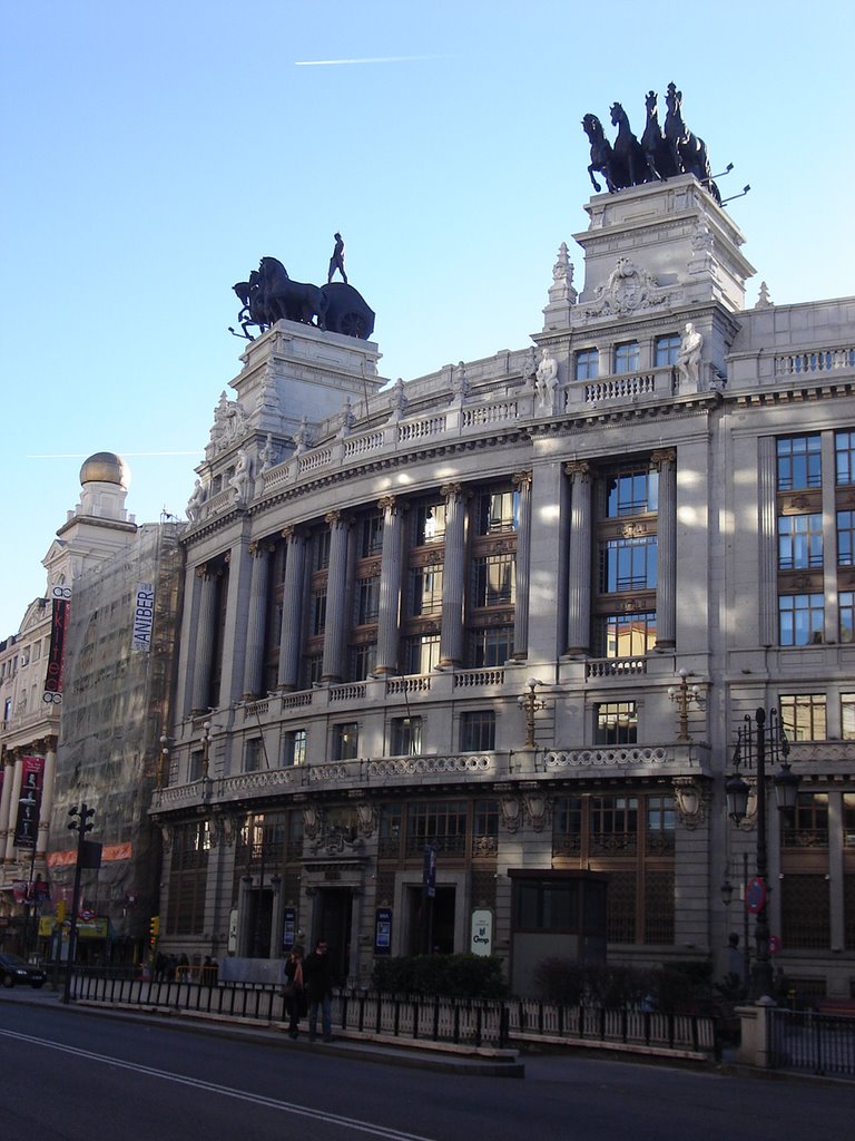 Calle de Alcalá by laura w