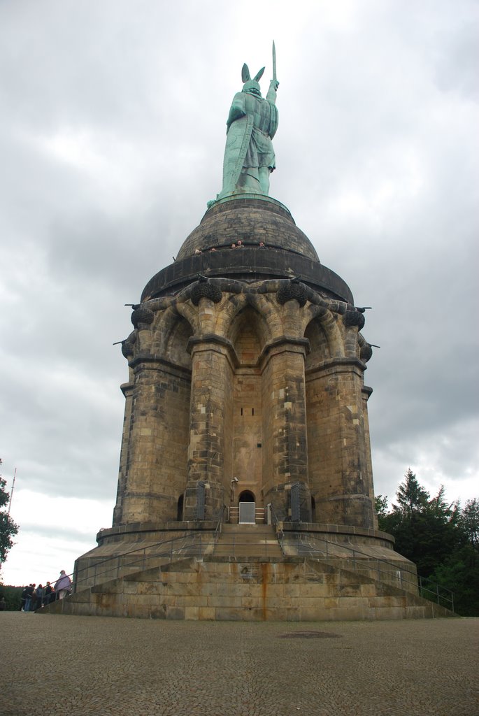 Hermannsdenkmal Sept.-2008 by Silverius Nikelski