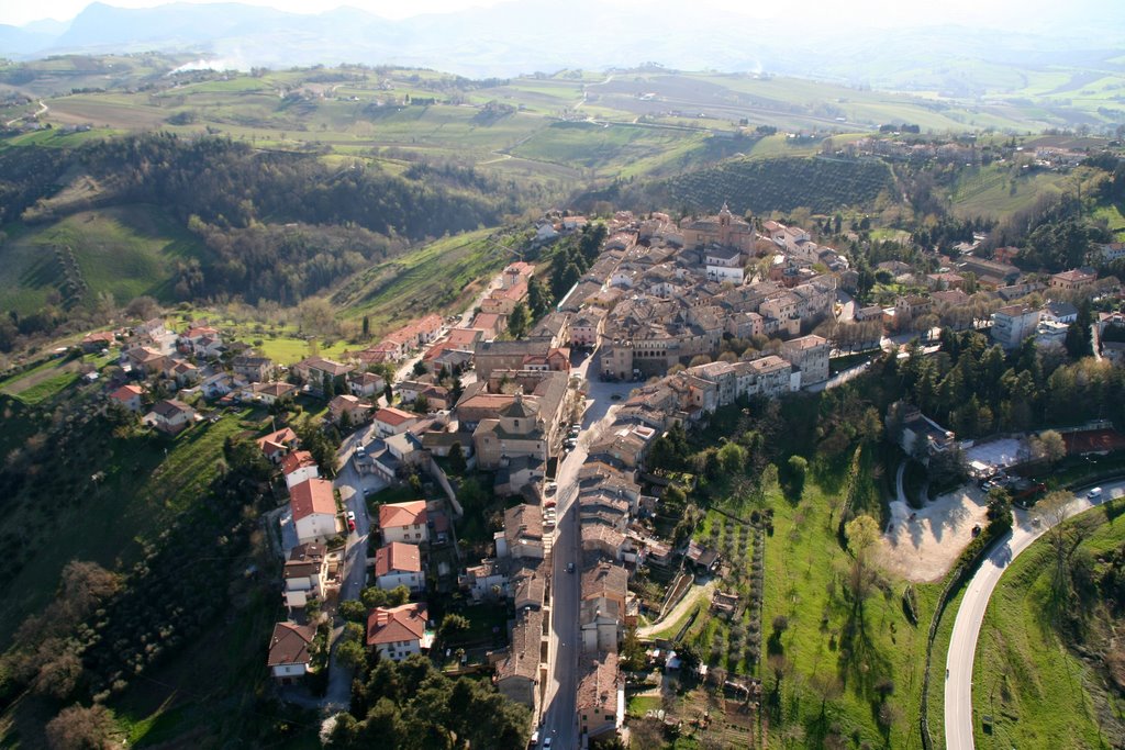 Veduta Aerea Montecarotto by vittorio gerini