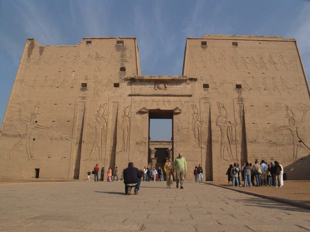 Świątynia w Edfu by franczak