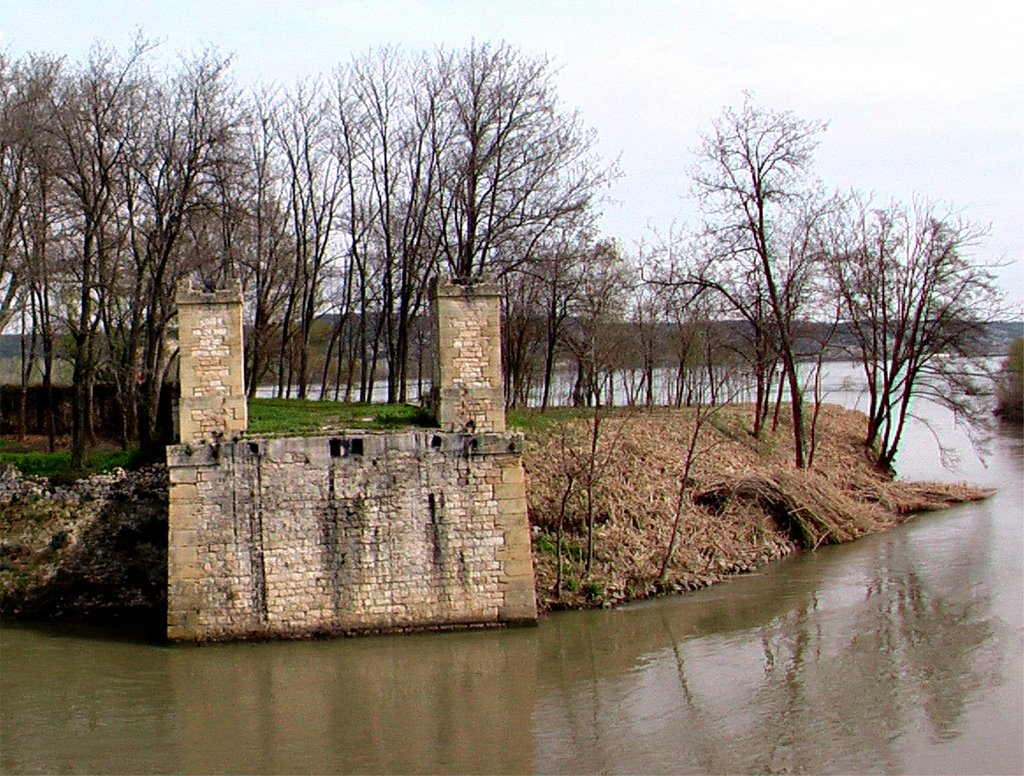 Le pont suspendu by stassaert